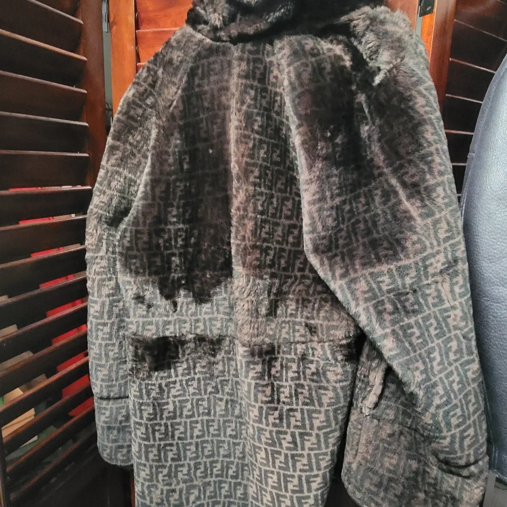 Fendi Shearling Coat - Picture 7 of 11